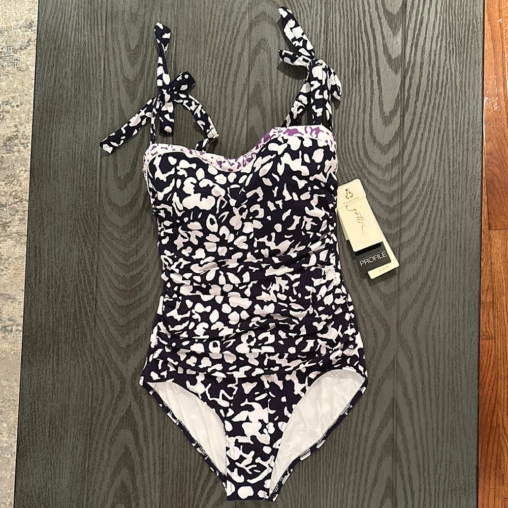 Gottex Swim- New 🌴🌴🌴 D CUP